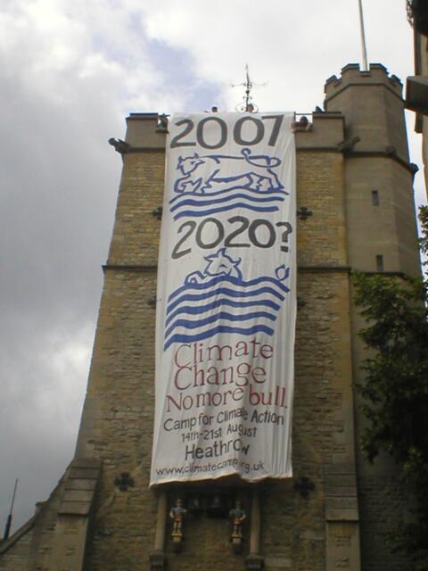 Oxford climate camp banner drop 1