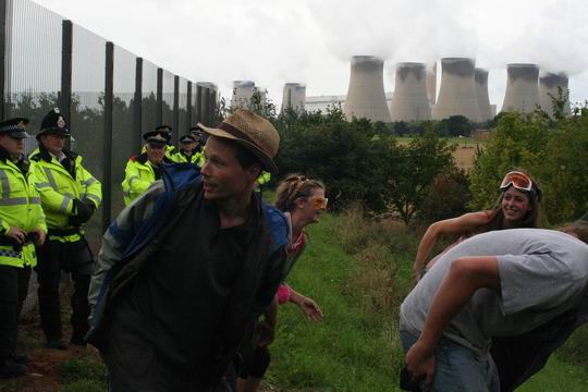 climate camp litter pick 3