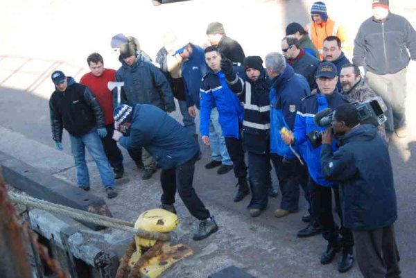 Sea Shepherd ropes being cut