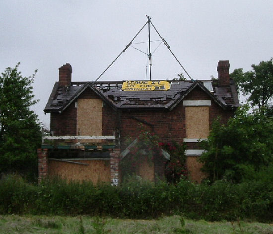 Bodge House with roof-tripod