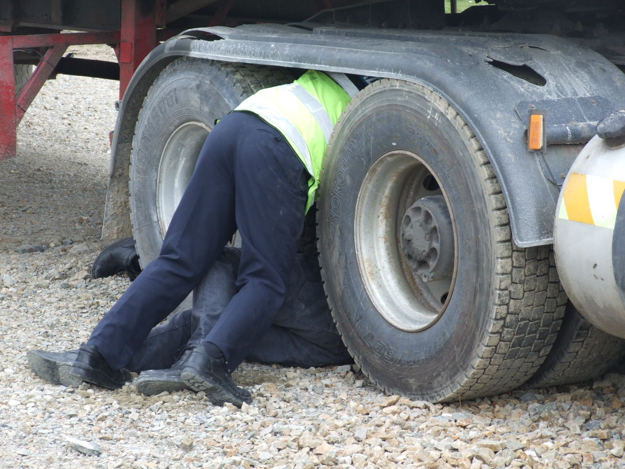 Gardai getting under lorry