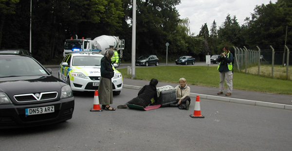 Aldermaston blockade 2