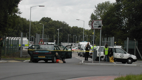 Aldermaston blockade 3