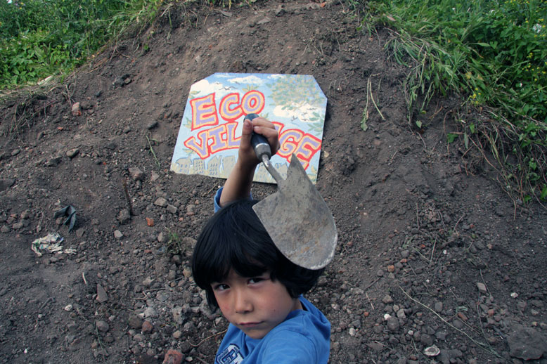 Trowel Ninja at Kew Bridge Eco Village