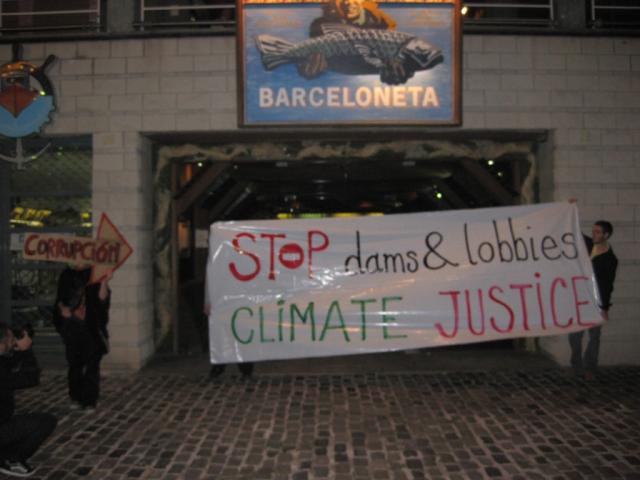 UN Barcelona blockade 2