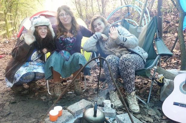 Campaigners at the Horse Hill site near Horley, photo credit: Marina Pepper